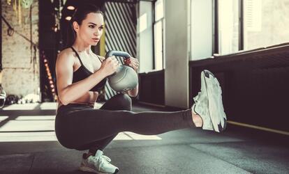 Kezdd el a kettlebell-es edzést te is Kettlebell edzésterv, ami mindenki számára hasznos!