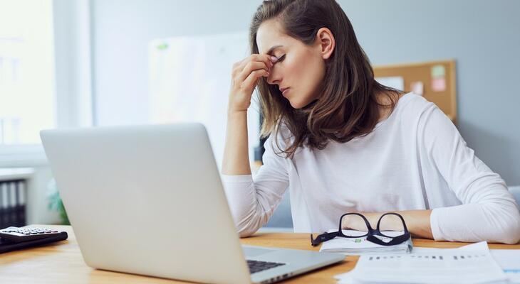 Mit tehetsz a stresszes fogcsikorgatás ellen? Stressz és a fogcsikorgatás: Mit tegyél ellene?