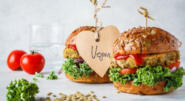 Vegán hamburger Lencseburger