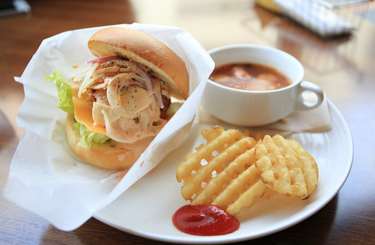 Segítsünk az elhízott gyermekeknek,elhízott,egészségtelen,rossz táplálkozás,gyerekek egészsége,alakformálás,egészséges életmód