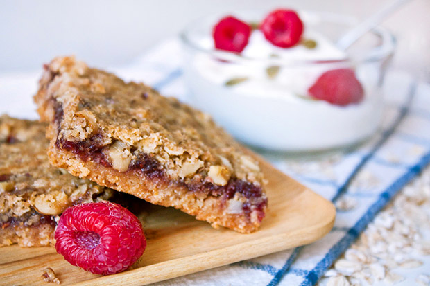 Teljes-kiőrlésű málnás energiaszelet