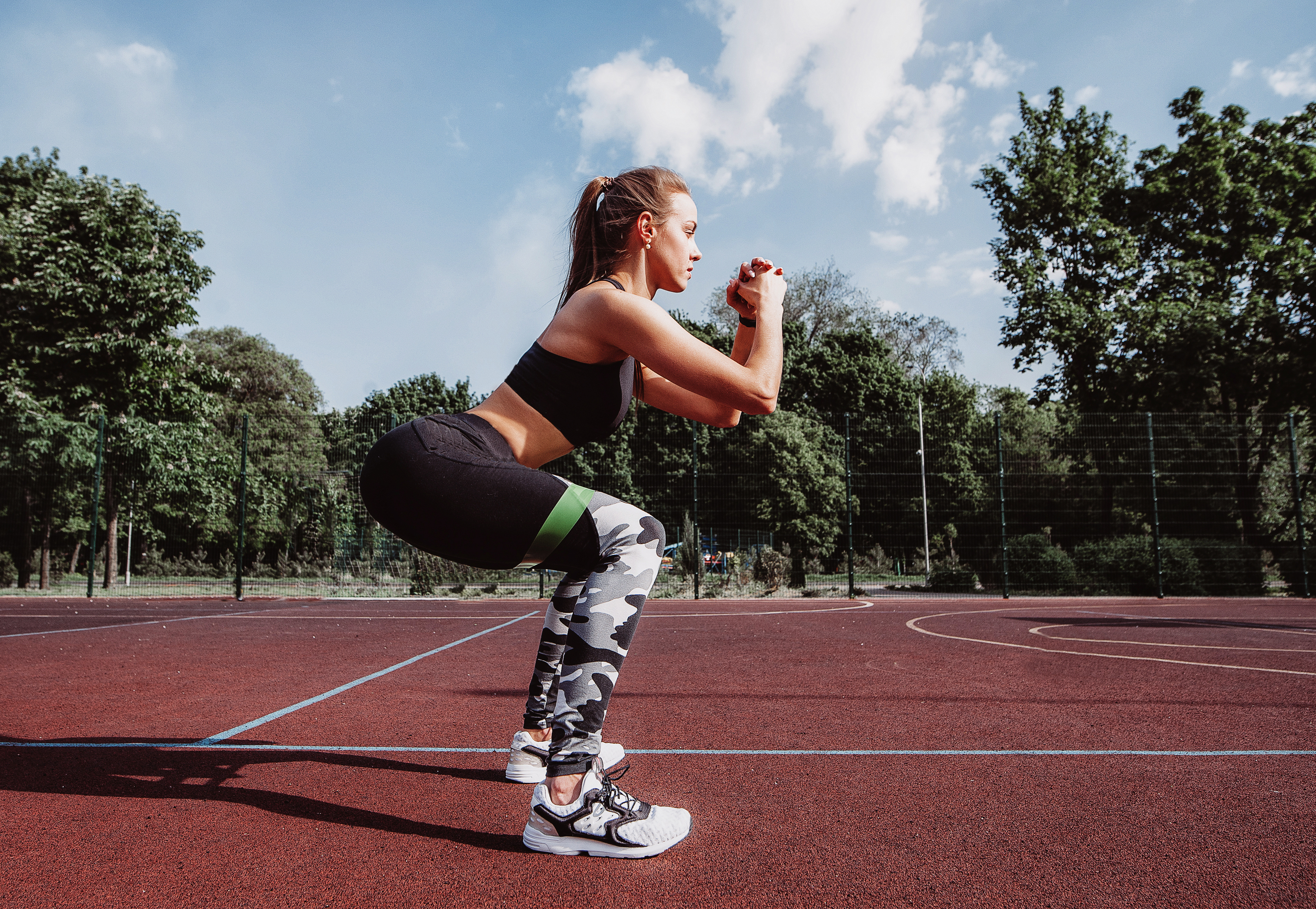 Hatékony edzésterv nőknek - Guggolás